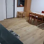 Apartma Adam *