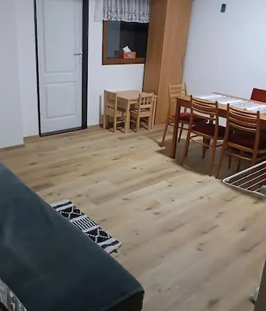 Apartma Adam *