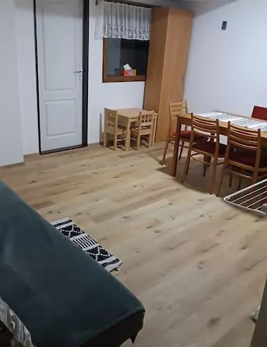 Apartma Adam *